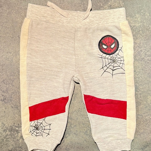 Marvel Spider-Themed Kids Costume - Red and Cream - Picture 4 of 12